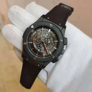 ساعت هابلوت مردانه Hublot watch  کیفیت قوی بدنه چرمی و حک لوگو با جعبه و ارسال 