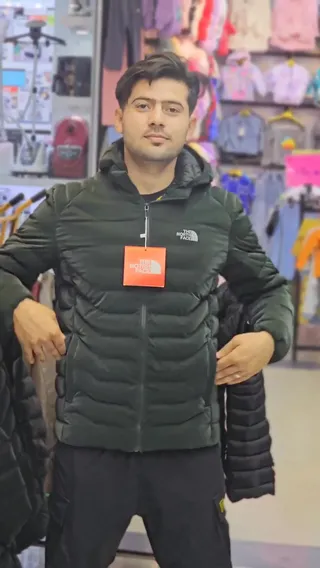 کاپشن اسپورت از برند North Face