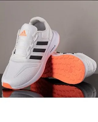 کفش مخصو�ص پیاده روی adidas