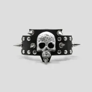 دستبند چرمی اسکلتی اسپایک‌دار مدل Big Skull کد Frh-529d2