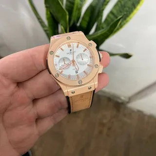 ساعت هابلوت Hublot  با جعبه و ارسال به قیمت پخش نمایندگی  رنگ جدید