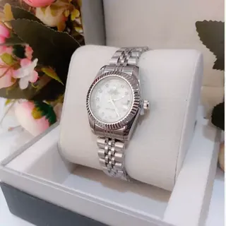 ساعت رولکس �زنانه DATEJUST با کیفیت سیلور صفحه صدفی تاریخ دار